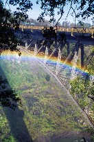 Victoria4_3x5.jpg (17357 Byte)